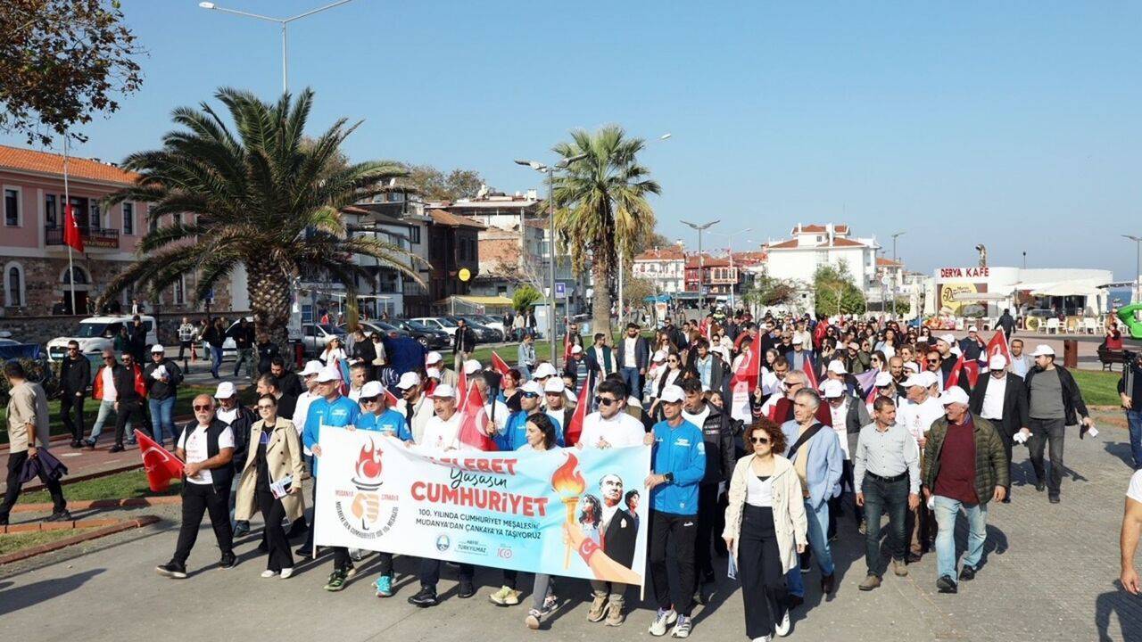 100'üncü yılda Mudanya'dan Ankara'ya yürüyorlar