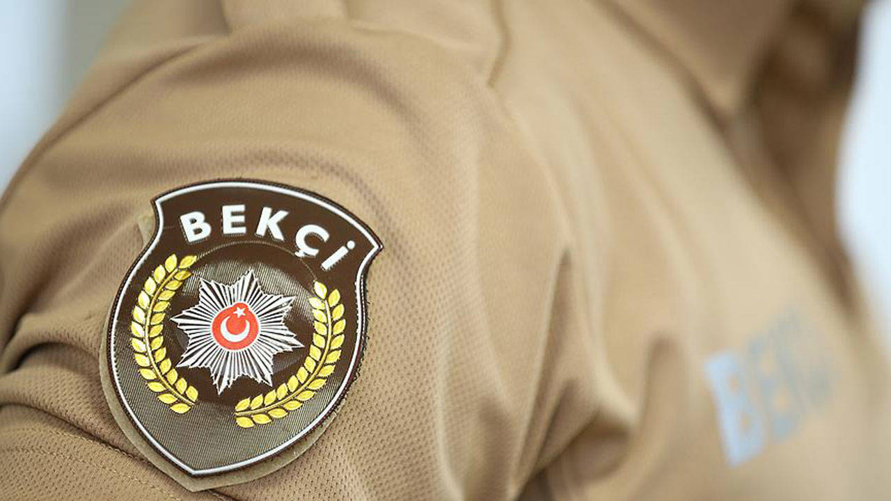 İzmir'de polis memuru ve bekçi açığa alındı: 'Fevri olarak güç kullandıkları' tespit edildi