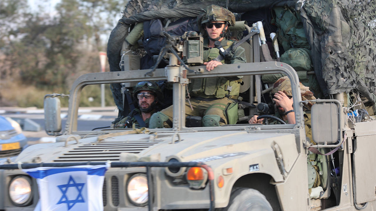 İsrail Savunma Bakanı: "Gazze'ye dönük kara harekatı aylarca sürebilir"