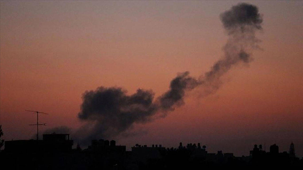 SANA: İsrail ordusu, Halep Havalimanı'nı vurdu