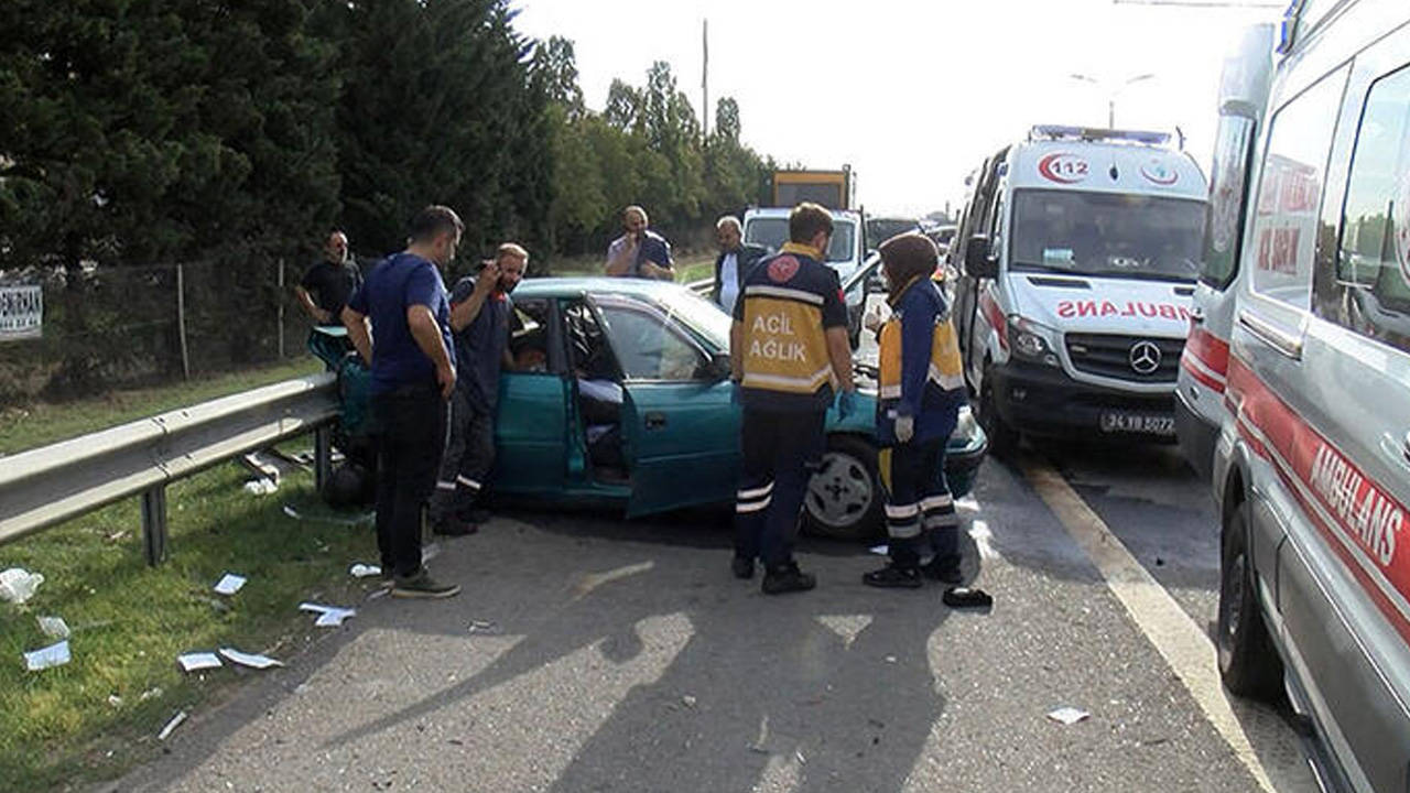 Sultanbeyli TEM Otoyolu'nda kazalar art arda geldi:  6 yaralı