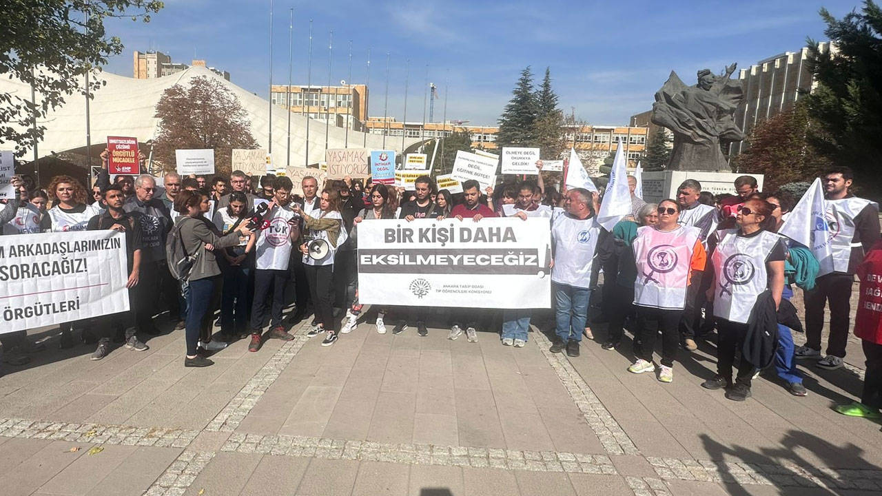 Ankara Tabip Odası Tıp Öğrencileri Komisyonu: Gençler geleceksizlik yüzünden intihar ediyor