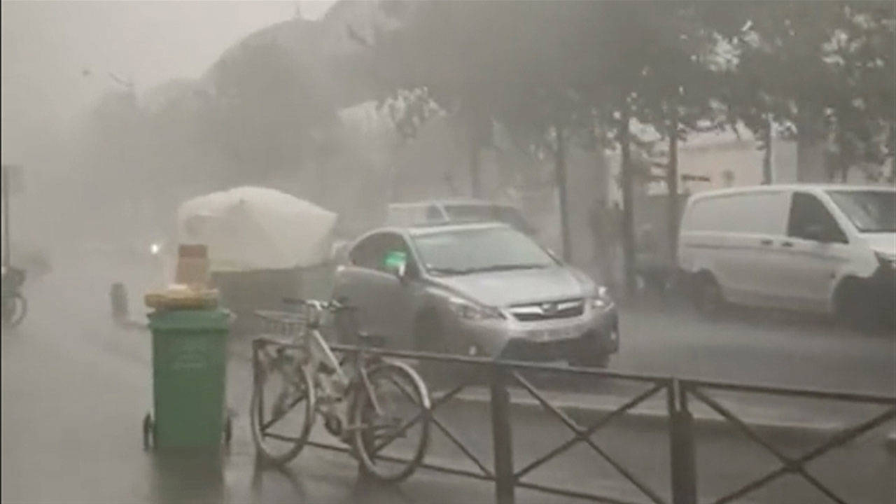 Fransa Ciaran Fırtınası'na hazırlanıyor: Turuncu alarm verildi, "evlerden çıkmayın" uyarısı yapıldı