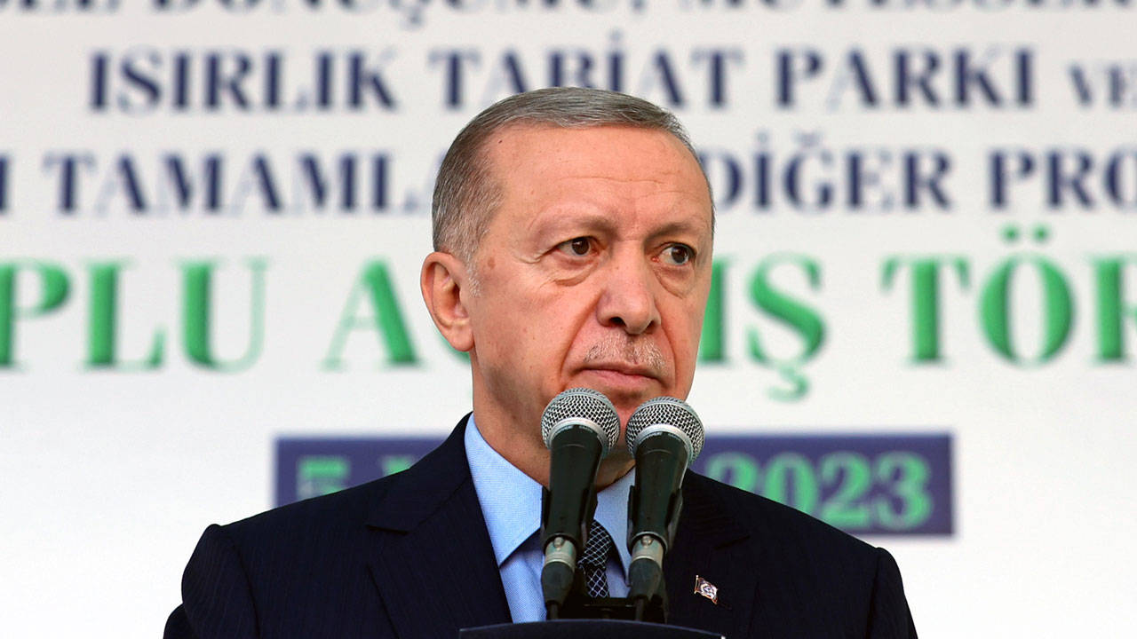 Erdoğan’ın Özgür Özel’i hedef alan sözlerine CHP’den yanıt: ‘Kabus dolu günler başlayacak’