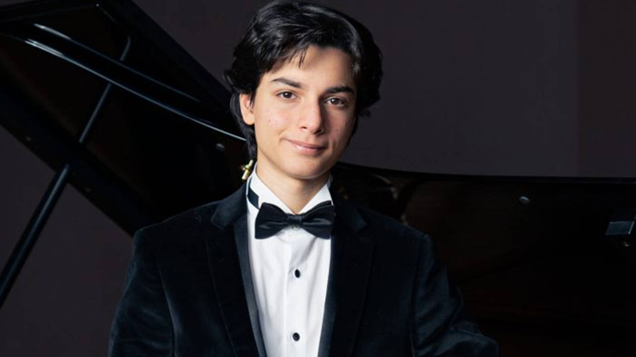 16 yaşındaki piyanist Can Saraç, İtalya'dan ödülle döndü