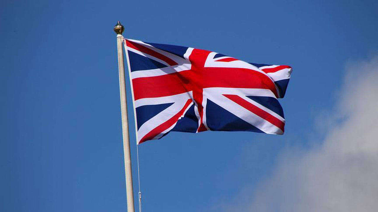 İngiltere, Lübnan'daki büyükelçilik personelinden bazılarını geçici olarak geri çekti