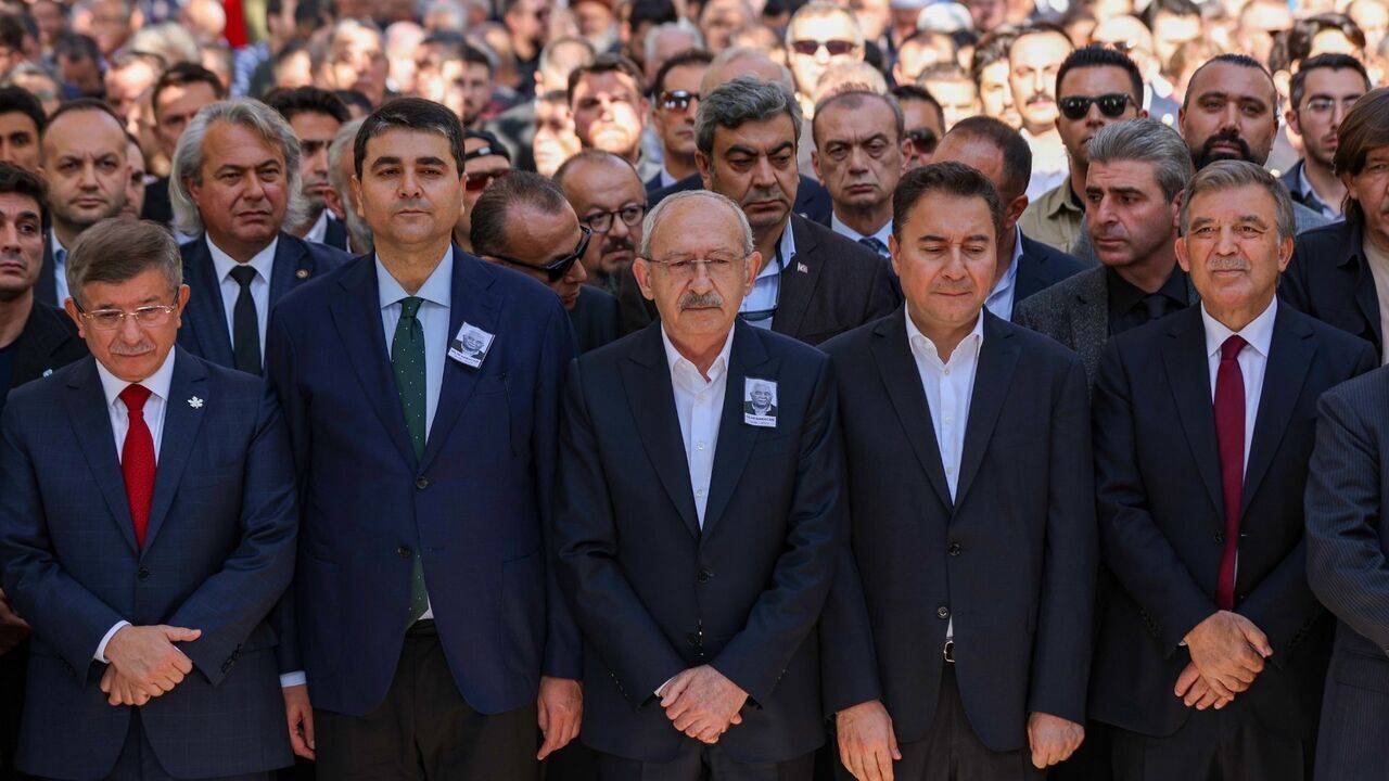 Ali Babacan'ın babası Hilmi Babacan'ın cenazesi toprağa verildi