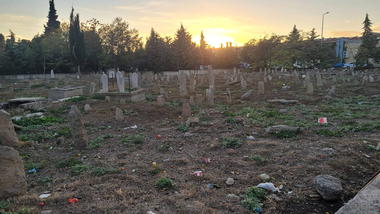 Kırklareli’nin eski mezarlığının hali içler acısı: Değişen bir şey yok