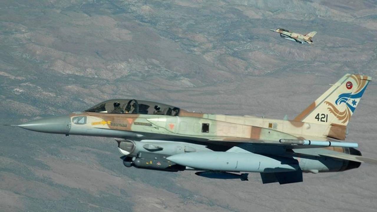 İsrail uçakları Lübnan'ı bombaladı: Hizbullah'a ait hedefler vuruldu