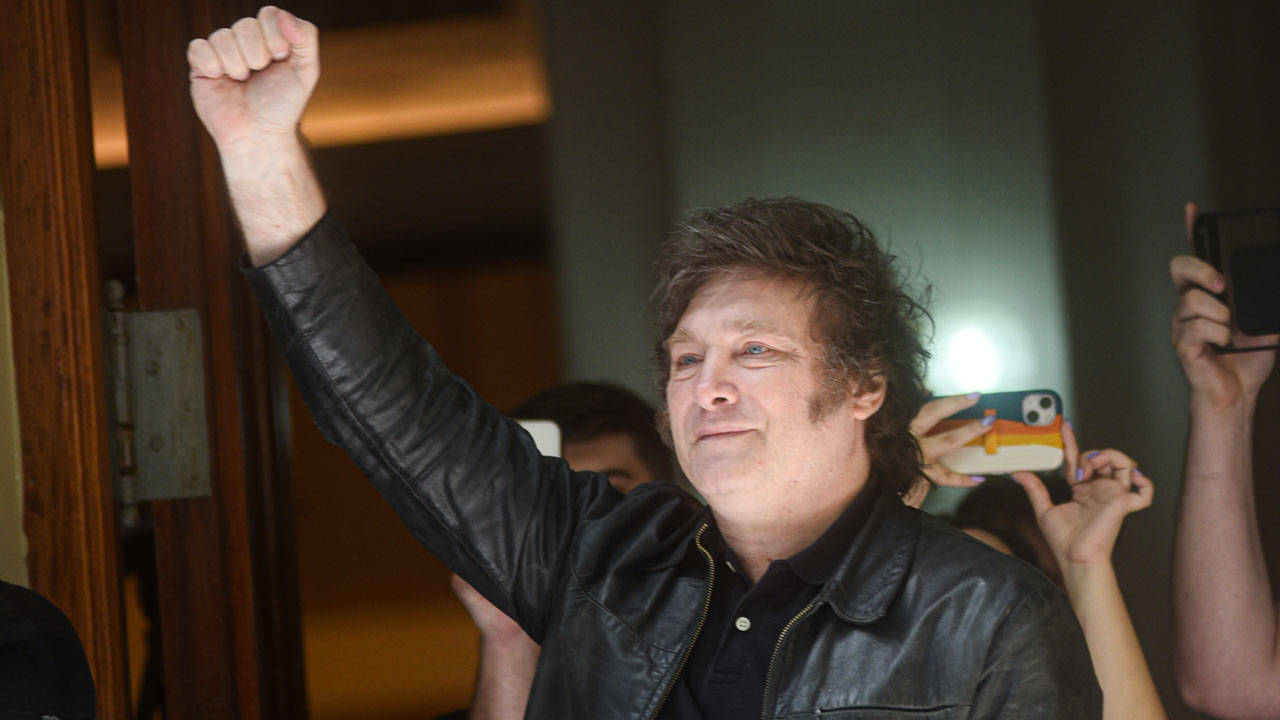 Arjantin'de devlet başkanlığı seçimini aşırı sağcı Javier Milei kazandı