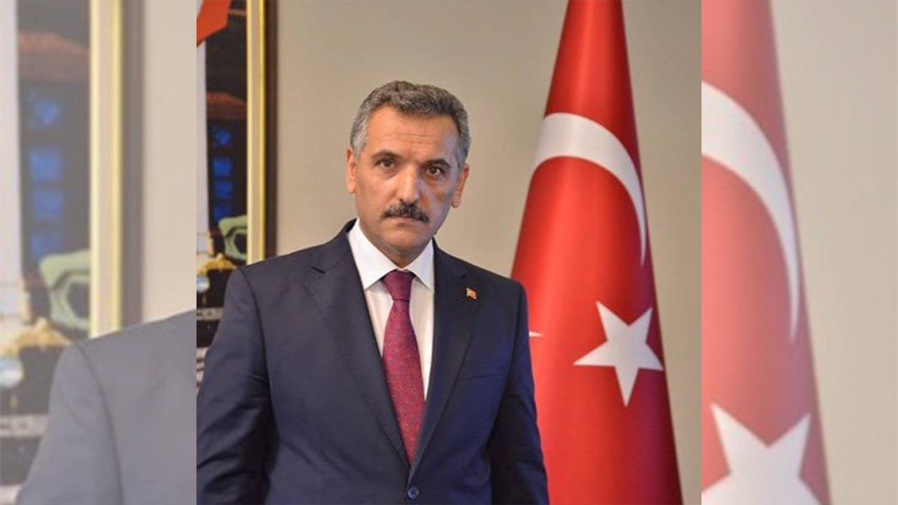 Merkeze çekilen eski vali Kaymak, AKP'den aday olmak için görevinden istifa etti