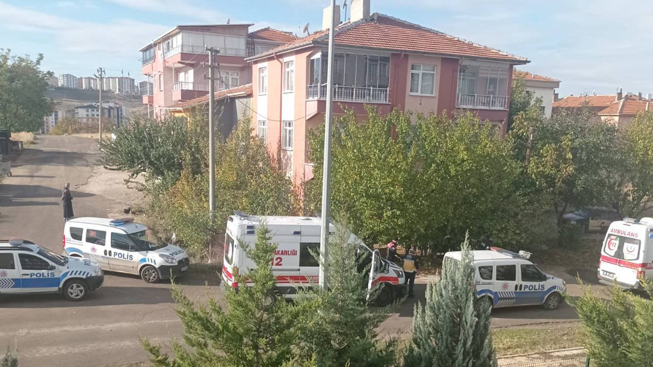 Ankara'da bir kadın, gelini tarafından bıçaklanarak öldürüldü
