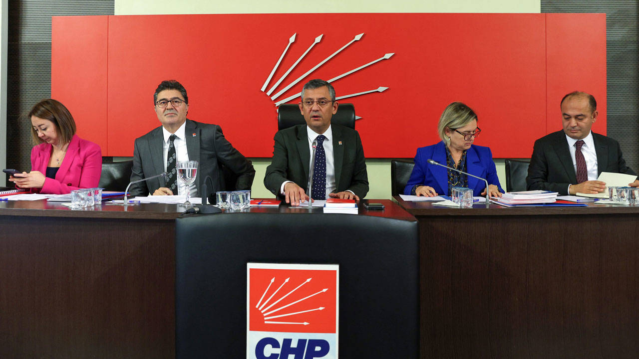 CHP'de MYK ve PM toplandı: Tanju Özcan dahil 13 isme 'af' çıktı, Tüzük Kurultayı tarihi belirlendi