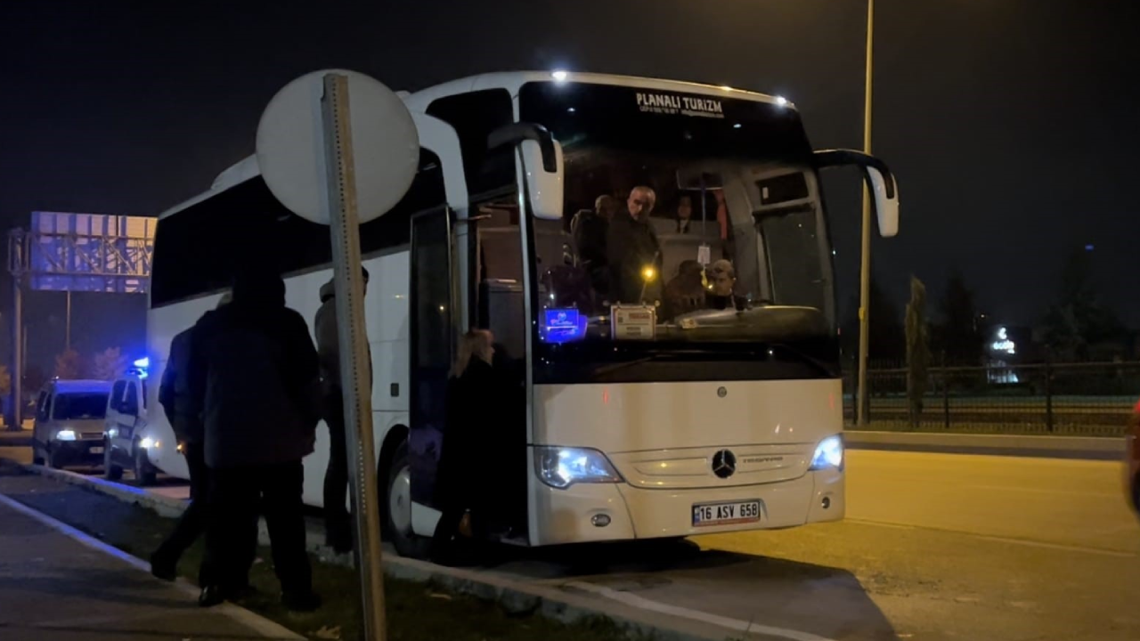 Anıtkabir'i ziyarete giden yolcuları taşıyan tur otobüsü çalıntı çıktı