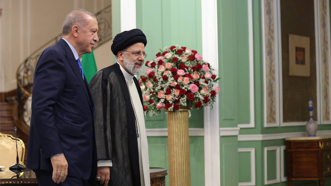 İran Cumhurbaşkanı Reisi'nin Türkiye ziyaretinin ertelenme sebebi açıklandı