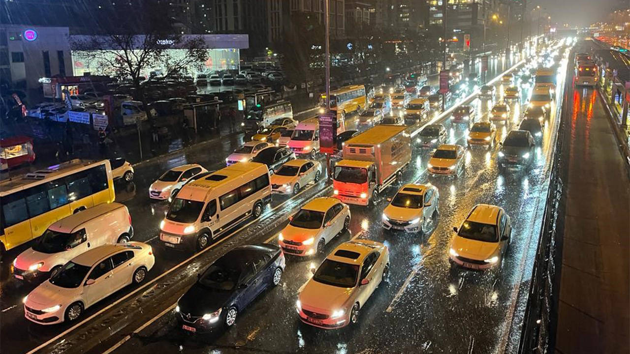 İstanbul’da trafik yüzde 87’ye ulaştı