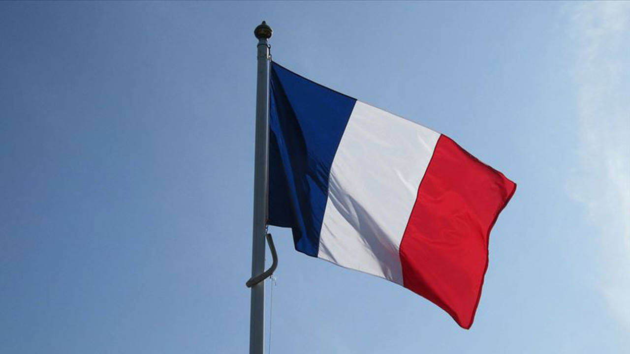 Tasarı oy birliği ile kabul edildi: Fransa'da tek kullanımlık elektronik sigaraların satışı yasaklanıyor