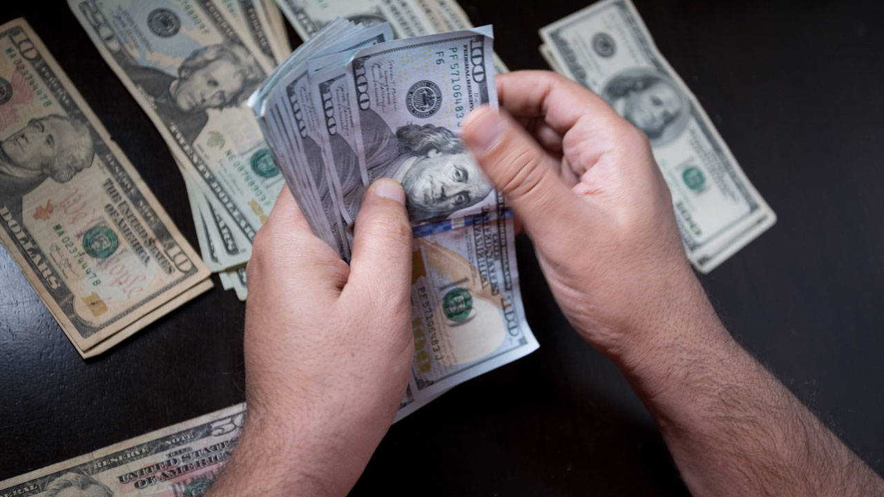 Reuters anketinde dolar tahmini: 2024'te kaç lira olacak?