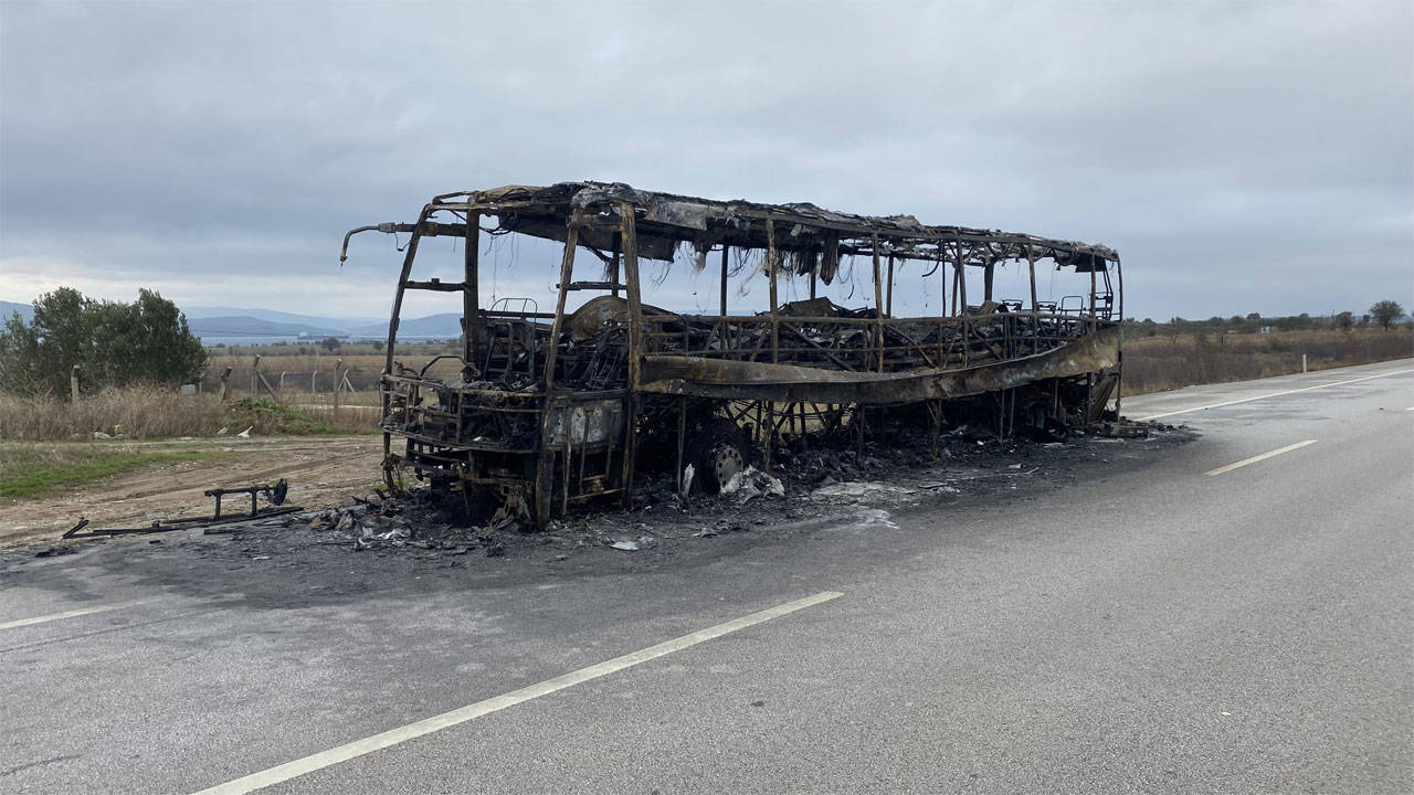 Çanakkale’de Metro Turizm'e ait yolcu otobüsü yandı
