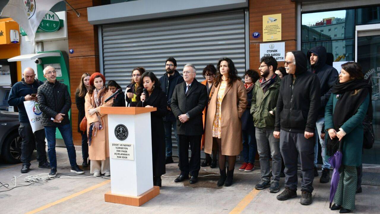 İzmir Barosu: İnsan hakları enkaz altında kaldı