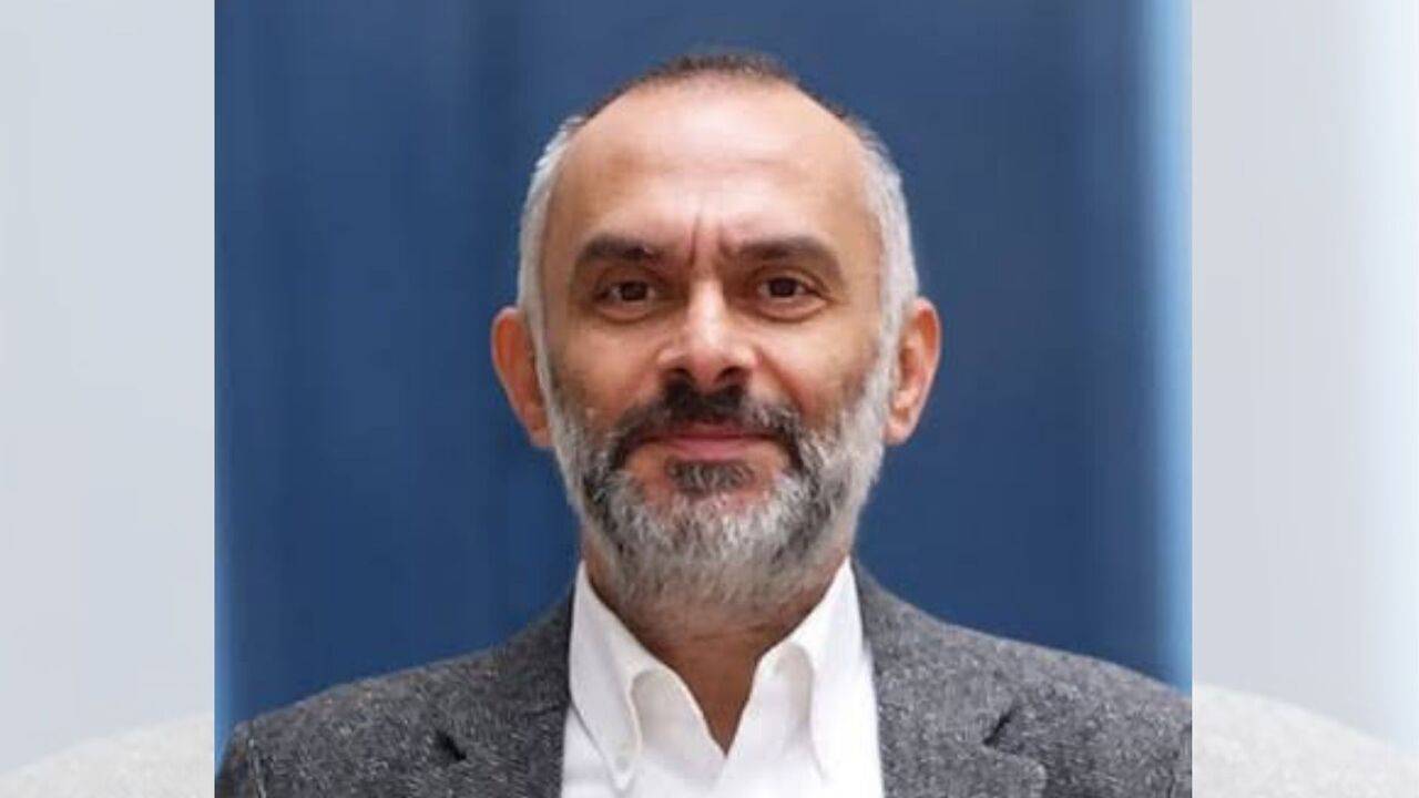 Barış Akademisyeni Murat Sevinç, görevine iade edildi