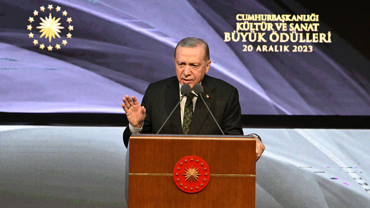 Erdoğan: Akademi dünyasını tek tipleştiren ideolojik kabileler gerçeğiyle yüzleşmemiz gerek