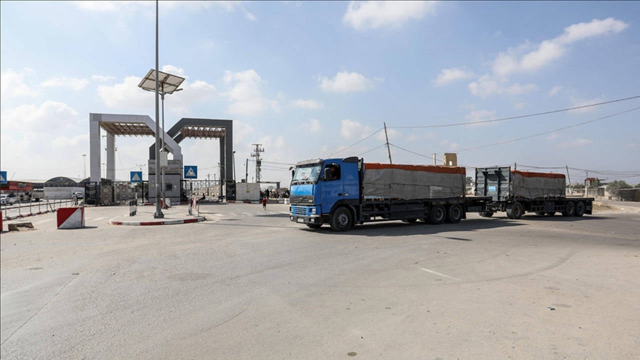 İsrail, Refah Sınır Kapısı yakınını hedef aldı: 2 Filistinli öldü, çok sayıda kişi yaralandı