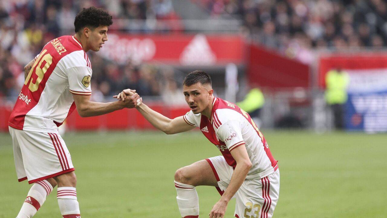Dördüncü lig takımına elenen Ajax, taraftarlarının masraflarını ödeyecek