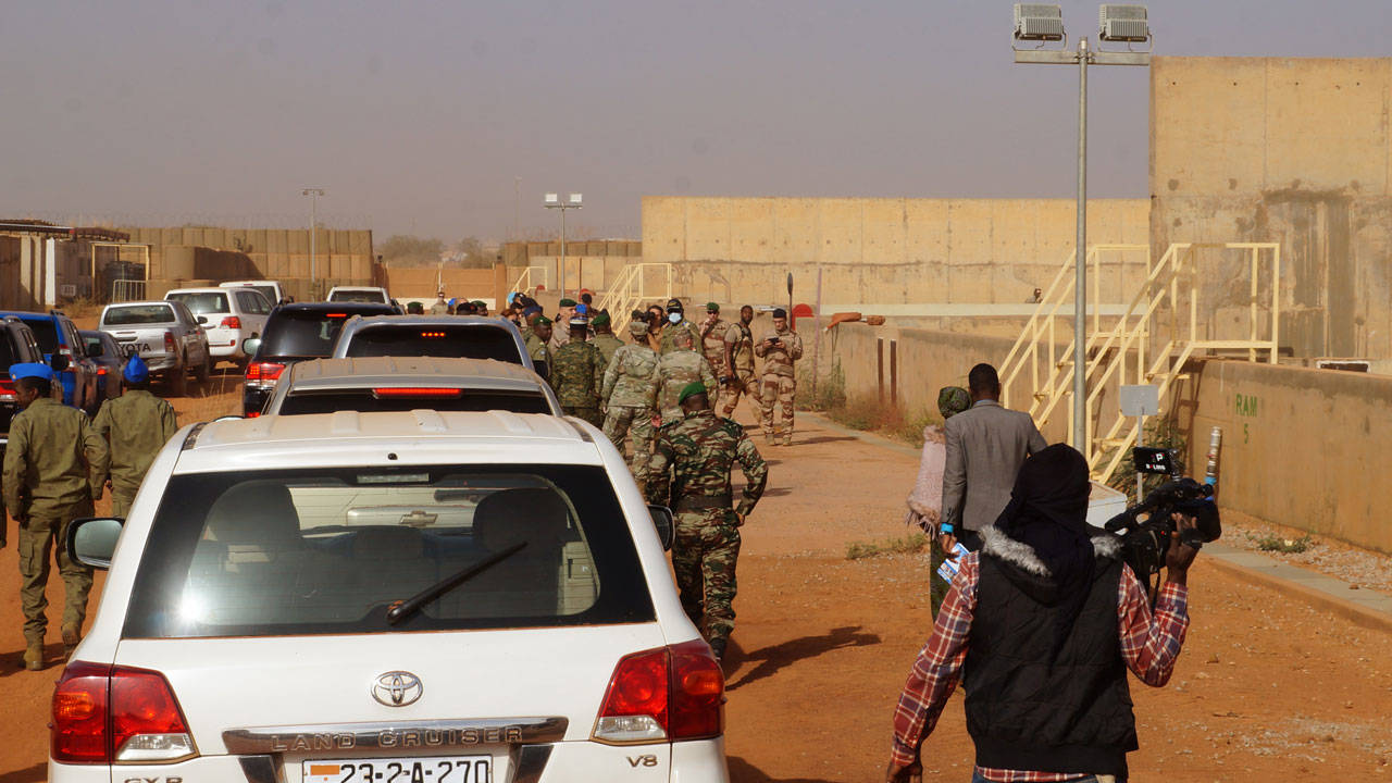Fransız askerleri Nijer'den ayrıldı: Büyükelçilik kapatıldı