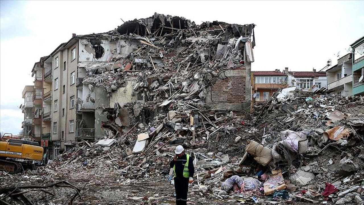 Malatya'da üç çocuğu ağır engelli olan depremzede polise 'sürgün'