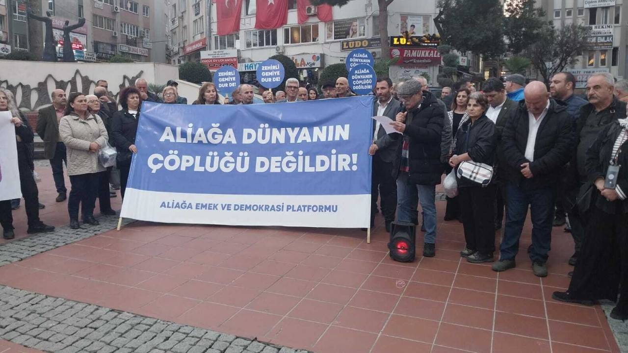 Aliağa'da asbestli gemi tepkisi: "Türkiye Avrupa'nın ve dünyanın çöplüğü değildir"