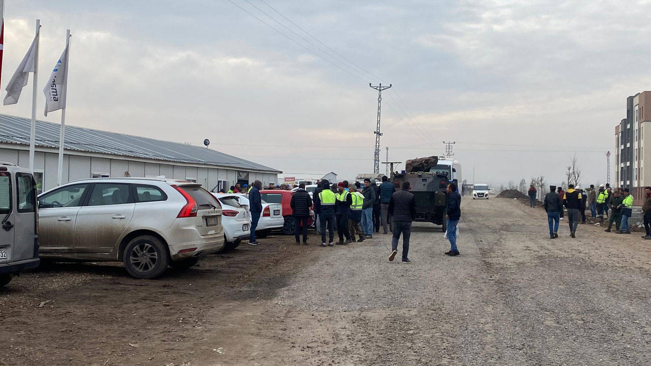 TOKİ'ye ait şantiye alanında kamyon altında kalan işçi hayatını kaybetti