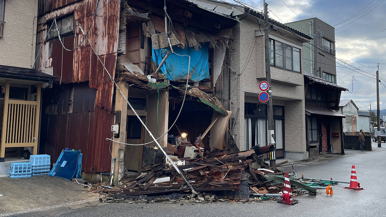 Japonya'daki depremlerde hayatını kaybedenlerin sayısı 128’e yükseldi