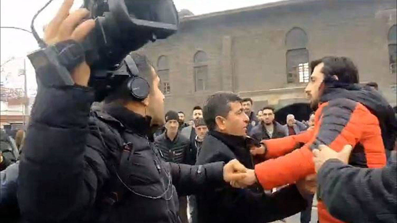 Diyarbakır’da gazeteciye saldırı