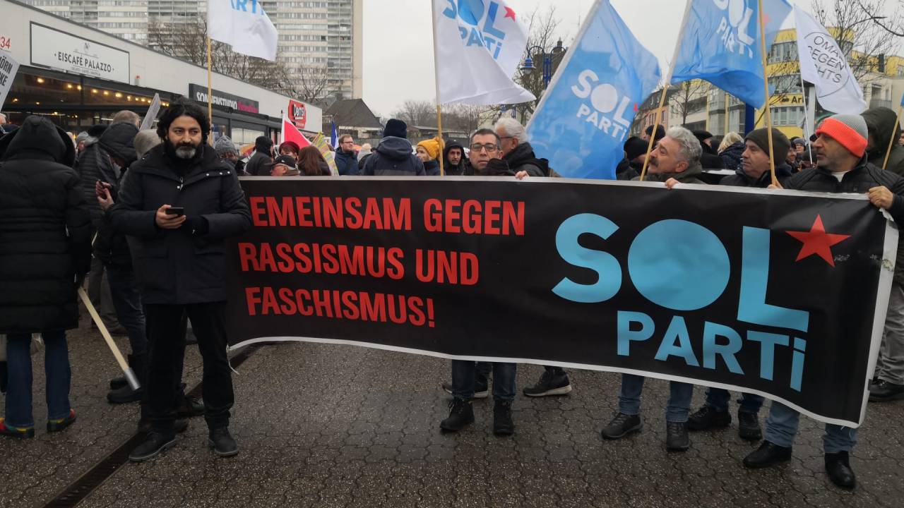 Duisburg, faşist partiye geçit vermedi