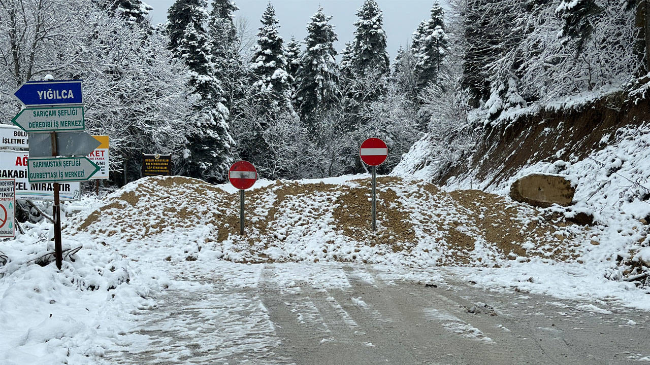 Bolu'da Yedigöller Milli Parkı kara yolu ulaşıma kapatıldı