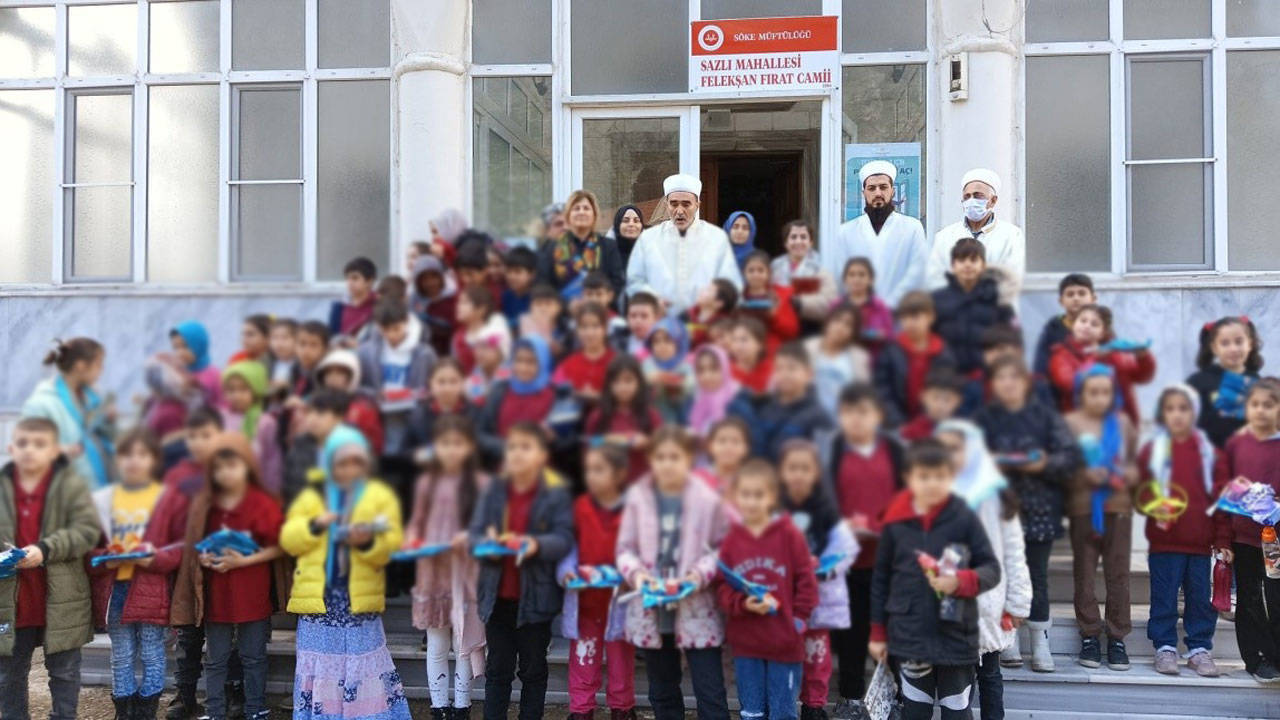 İmamlar okullarda, öğrencilerse camide