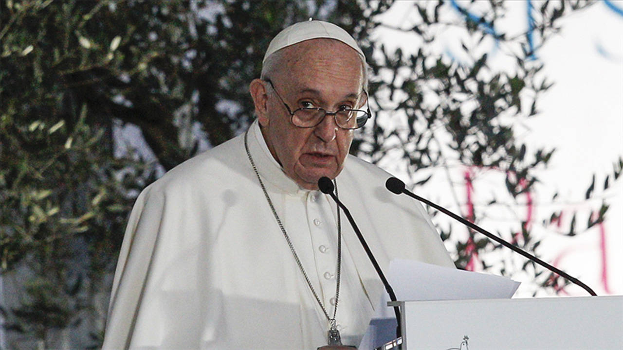 Papa'dan istifa açıklaması