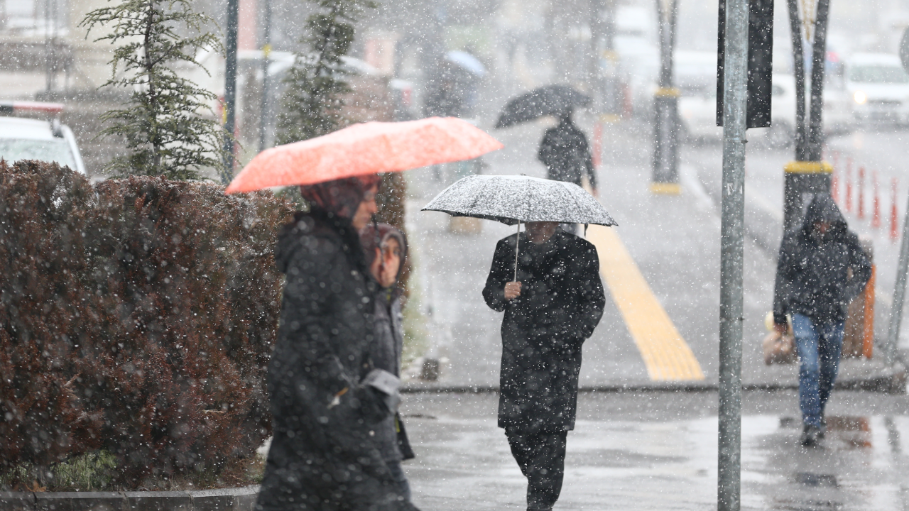 Meteoroloji'den kuvvetli yağış ve kar uyarısı