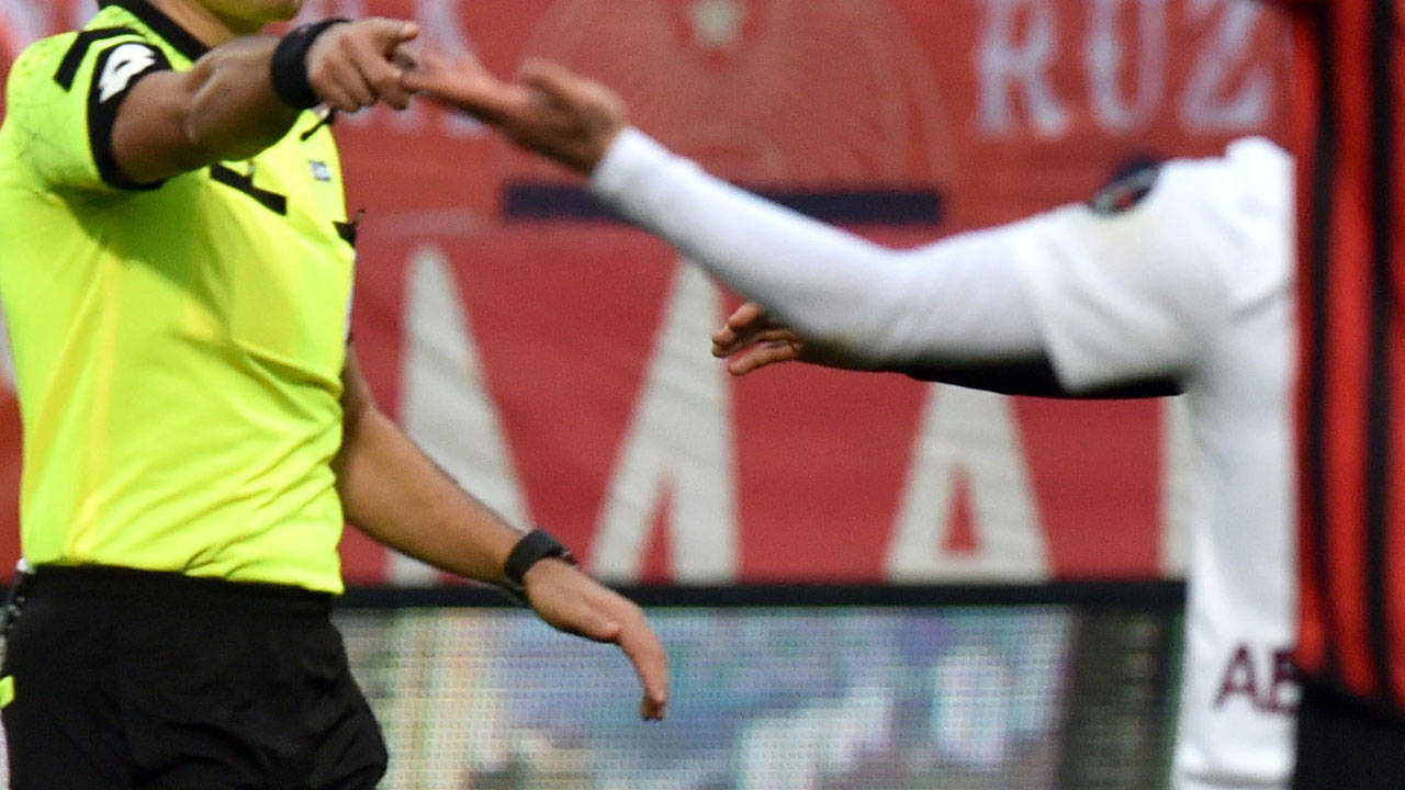 3 penaltılı maçta bahis skandalı: Türk hakem suçlamaların odağında