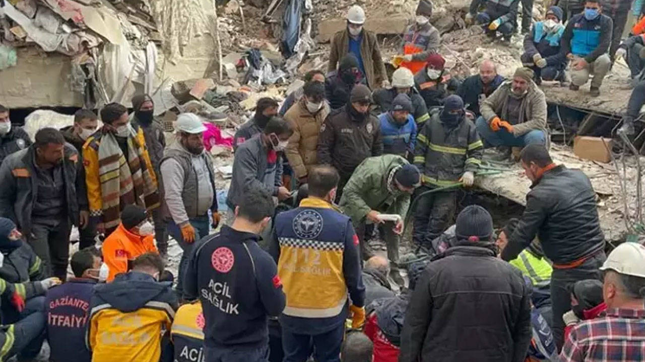 Depremde 51 kişi yaşamını yitirmişti: Furkan Apartmanı davası ertelendi