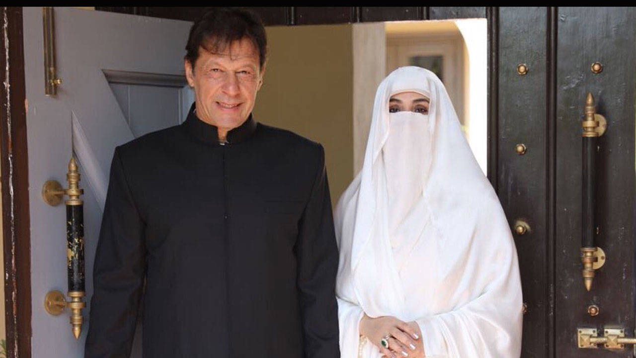 Pakistan'da, İmran Han ve Büşra Bibi'ye "hukuksuz evlilik" cezası