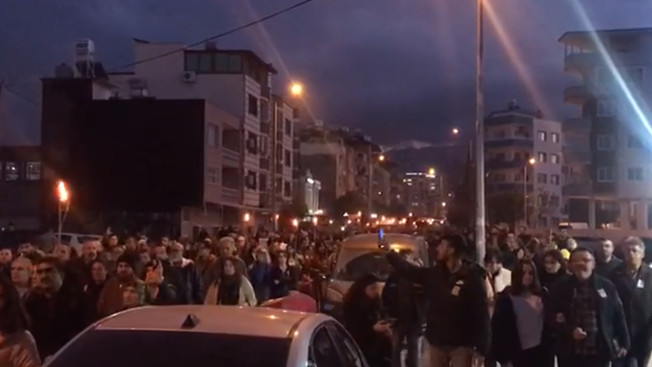 İskenderun’da sessiz yürüyüş: "Hatay halkından intikam alındı"