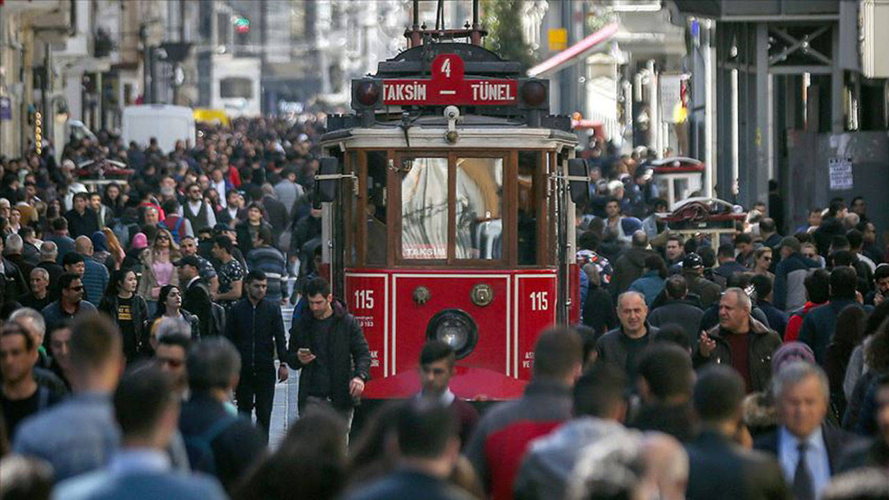 İstanbul'un nüfusu Cumhuriyet tarihinde 2. kez geriledi