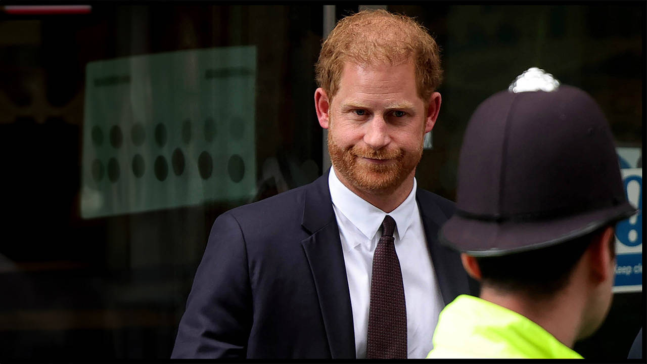 Prens Harry, kanser olduğu açıklanan babası İngiltere Kralı'nı ziyaret etti