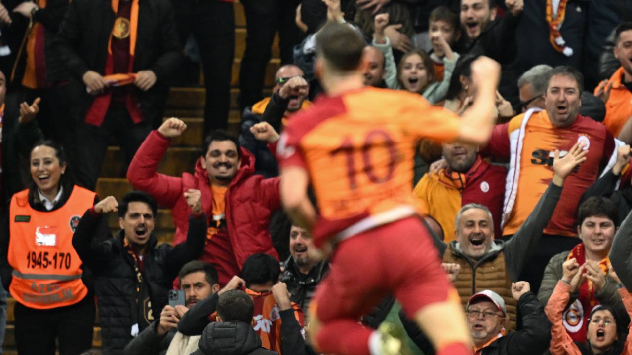 Başakşehir'i 2 golle yenen Galatasaray zirveye yerleşti
