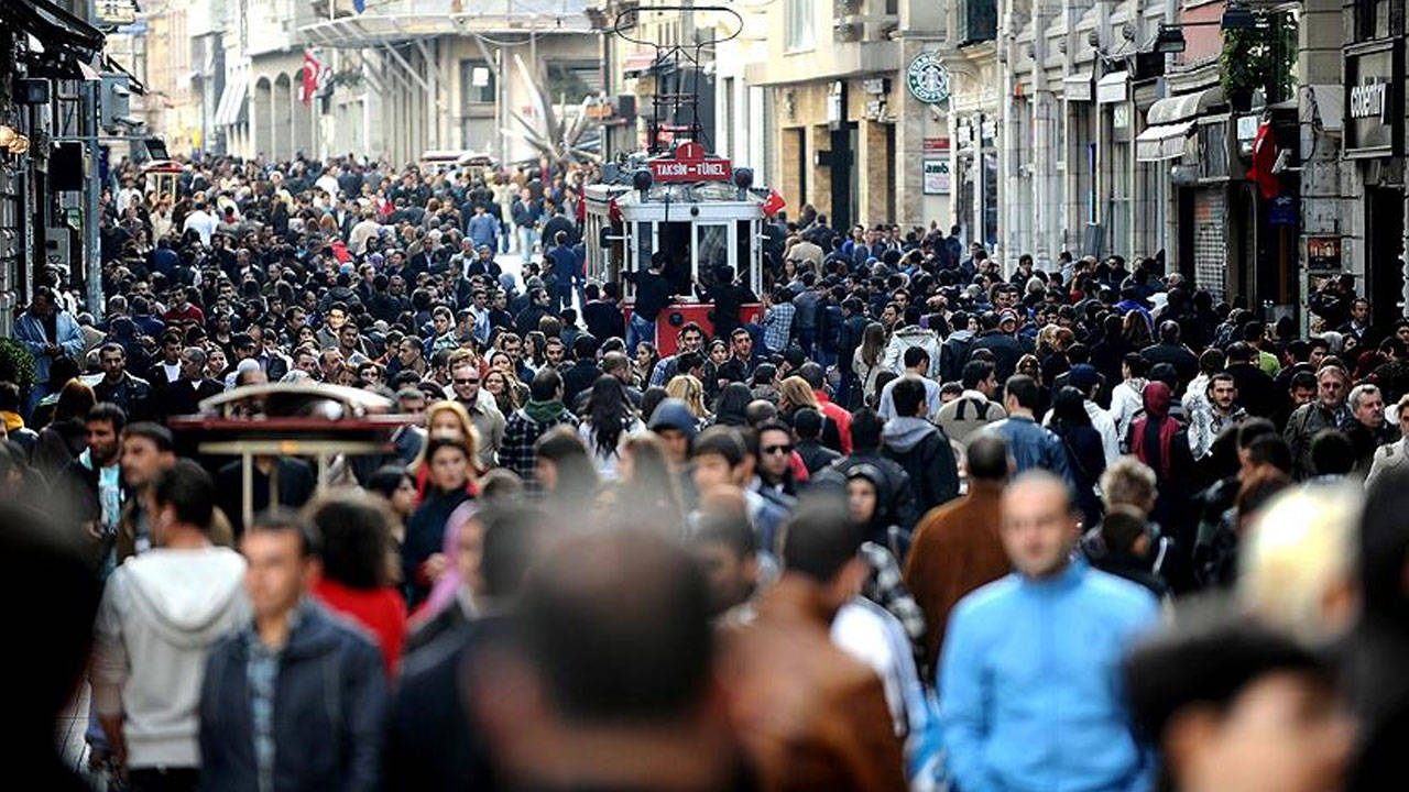 TÜİK verileri: Türkiye'de yalnız yaşayanların sayısı belli oldu