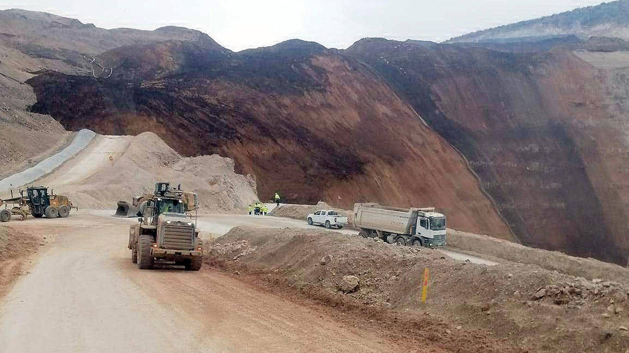Erzincan'da Çöpler Altın Madeni’nde toprak kayması: 9 işçiye ulaşılamıyor!