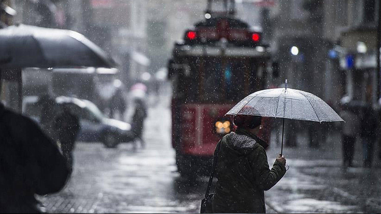 AKOM'dan İstanbul için kuvvetli yağış uyarısı: 6 ilçeye dikkat