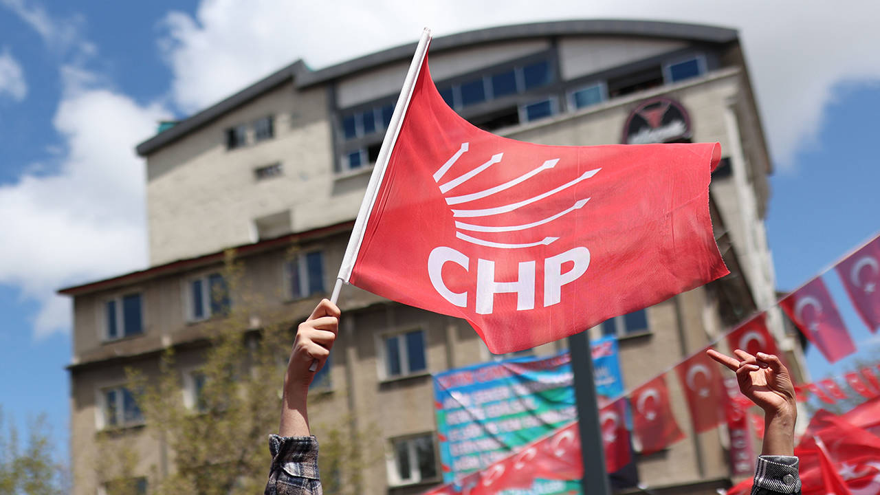 CHP Yomra'da SMS krizi: İYİ Parti ile iş birliği mesajı görevden aldırdı